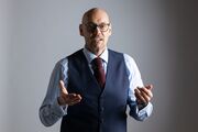 Warum moderne Führung unter Druck zunehmend scheitert – und was sich jetzt ändern muss. Excellence Award für Andreas Gruber beim internationalen Speaker Slam