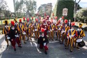 Basel Tattoo und Schweizer Militärmusikparade mit päpstlicher Präsenz