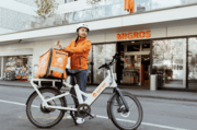 Meilenstein im Schweizer Detailhandel: Just Eat liefert neu über 10’000 Migros-Artikel