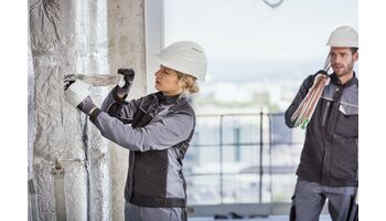 Im Trend: Handwerkerinnen passend einkleiden