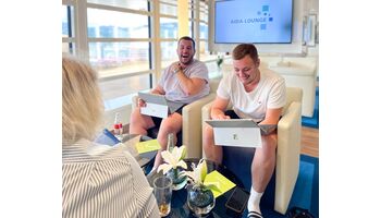 Die beeworx GmbH arbeitet eine Woche vom Kreuzfahrtschiff aus.