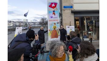 Regierungspräsident Dr. Conradin Cramer enthüllt Countdown-Clock zum Eidgenössischen Jodlerfest Basel 2026