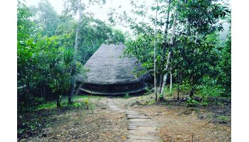 CHAKANA unterstützt den Wiederaufbau eines Naturheilzentrums im Amazonas