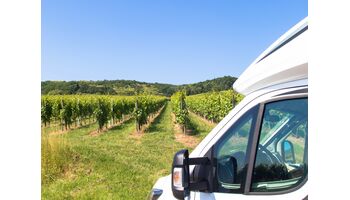 Aussergewöhnliche Wohnmobil-Stellplätze in der Schweiz zu finden wird zum Kinderspiel