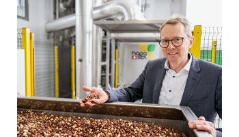 Weltweit einzigartige LOG5 Pasteurisationsanlage mit integriertem Röstmodul für Keimentfernung in Lebensmitteln in der Schweiz installiert