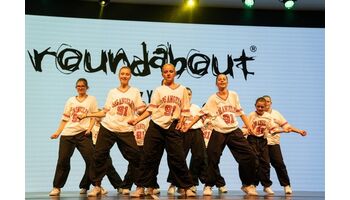 Flashmobs zum Exklusivsong von Naveni – 25 Jahre roundabout