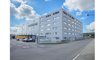 Second-Life-Büromöbel als wirtschaftliche und nachhaltige Alternative, Tradingzone setzt neue Massstäbe im Schweizer Markt