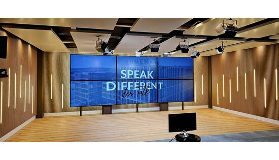 Wirtschaftsjournalist Reto Lipp wird neuer Moderator des Business-Talks «Speak Different der Talk» Wirtschaftsjournalist Reto Lipp wird neuer Moderator des Business-Talks «Speak Different der Talk»