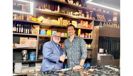 Zürcher Spitzenkoch Antonio Colaianni neuer Markenbotschafter für Kisag Zürcher Spitzenkoch Antonio Colaianni neuer Markenbotschafter für Kisag