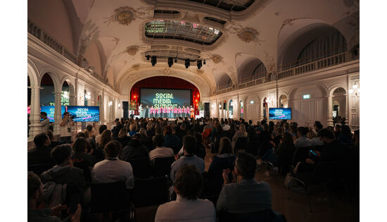 Social Media Summit bricht alle Rekorde: Erfolgreichste Ausgabe mit 850 Teilnehmenden Social Media Summit bricht alle Rekorde: Erfolgreichste Ausgabe mit 850 Teilnehmenden