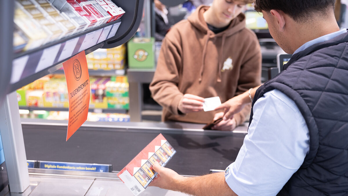 Substanzkonsum-bei-Jugendlichen-R-ckgang-beim-Alkohol-weiterhin-hoher-Vapekonsum