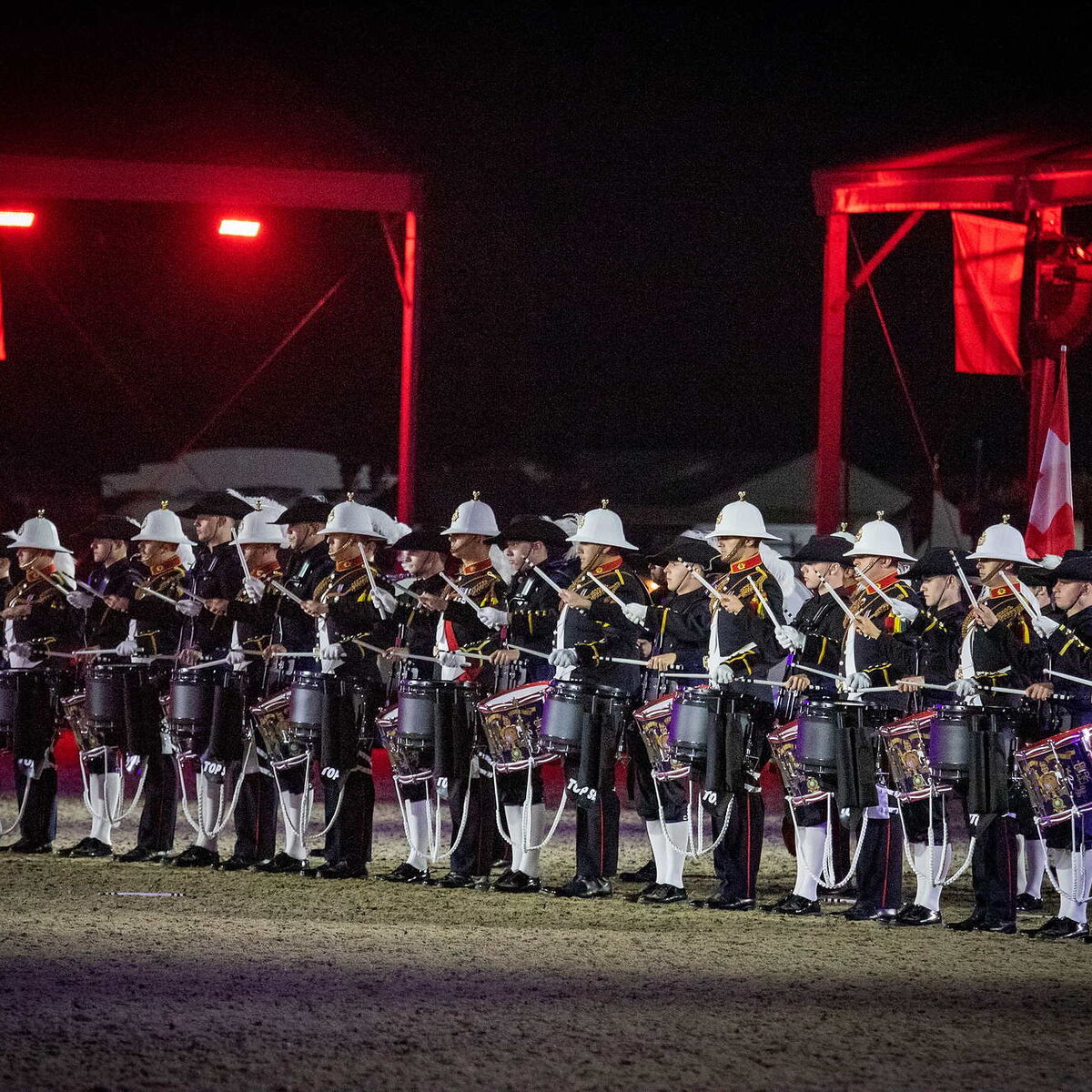 Das Top Secret Drum Corps zu Gast bei der Queen Presseportalschweiz.ch